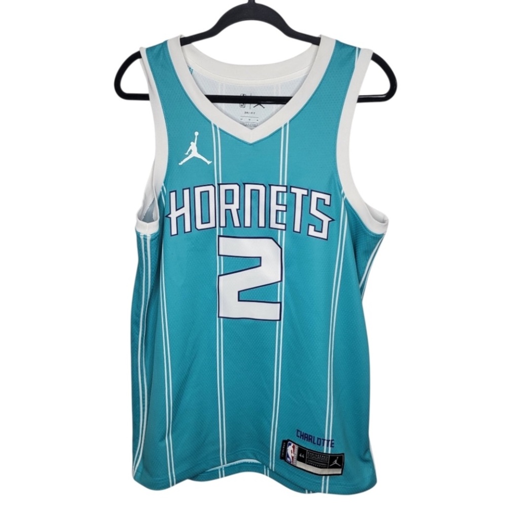 Jordan Charlotte Hornets NBA Lamelo Ball Swingman Jersey Size Medium